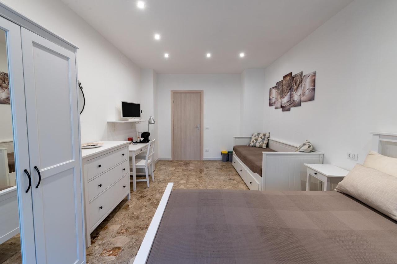 Casa Rosa Beige E Blu * Rom